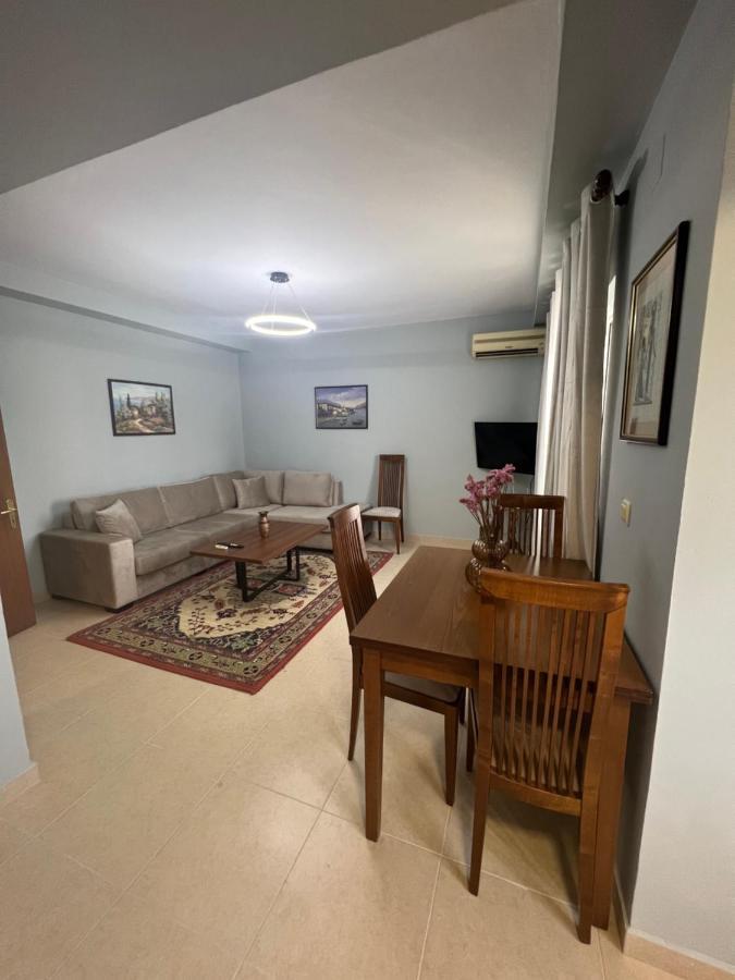 Apartment In Skanderbeg Square - Tirana Center 2 外观 照片